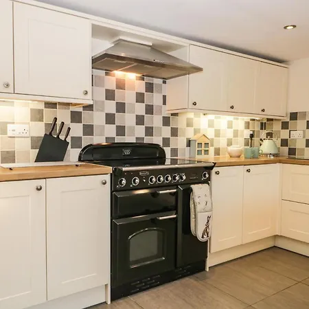 Brookside 度假居 *